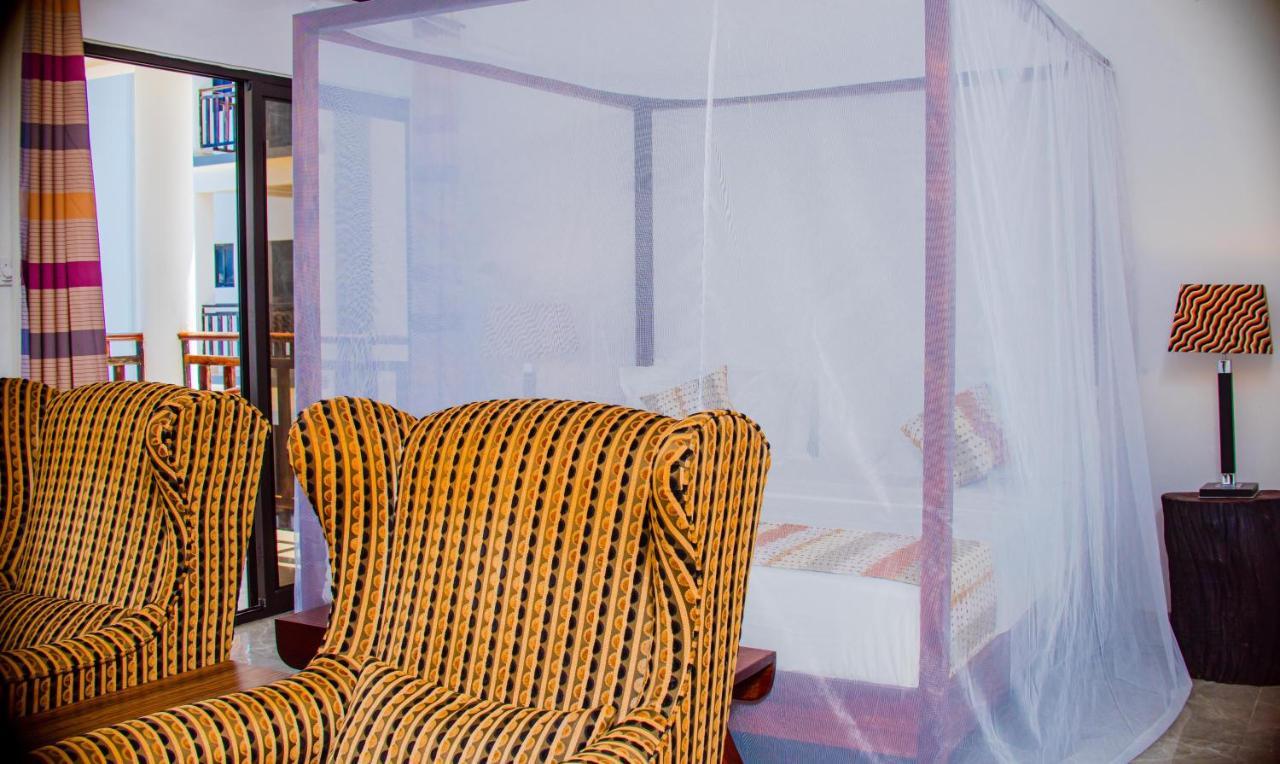Majula Boutique Hotel Серекунда Экстерьер фото