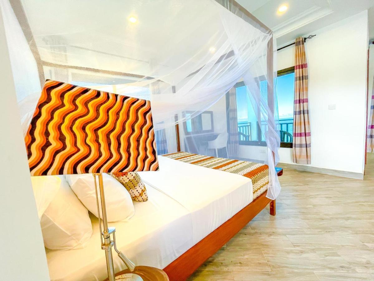 Majula Boutique Hotel Серекунда Экстерьер фото